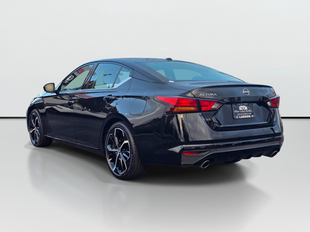 Used 2025 Nissan Altima 2.5 SR FWD image 3