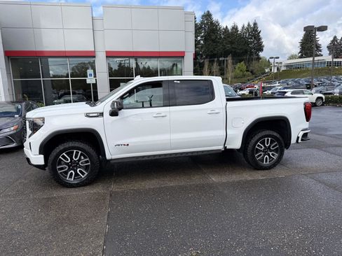 Used 2024 GMC Sierra 1500 AT4 w/ Technology Package AWD/4WD image 2