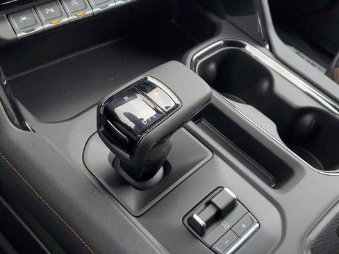 New 2026 GMC Sierra 1500 AT4 w/ Technology Package AWD/4WD image 28