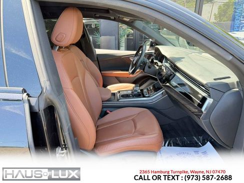 Used 2020 Audi Q8 Prestige w/ Prestige Package AWD/4WD image 18