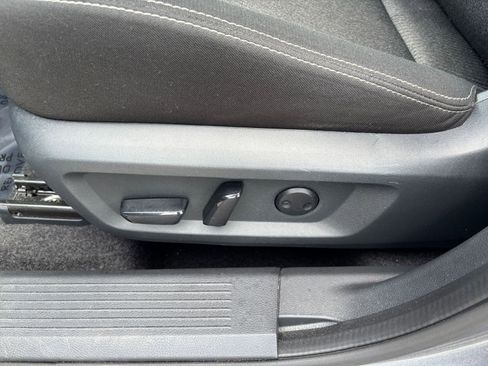 Used 2025 Nissan Rogue SV FWD image 22