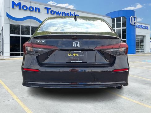 Used 2025 Honda Civic Sport image 5