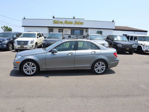 Used 2013 Mercedes-Benz C 300 4MATIC Sedan image 1