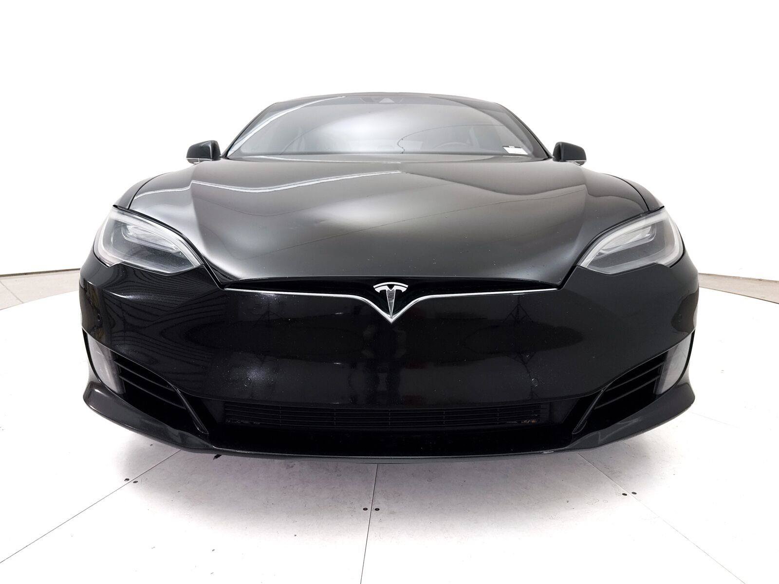 Used 2016 Tesla Model S 70 RWD image 2