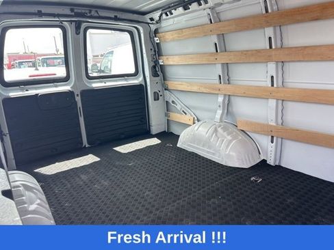Used 2024 GMC Savana 2500 w/ Driver Convenience Package image 11