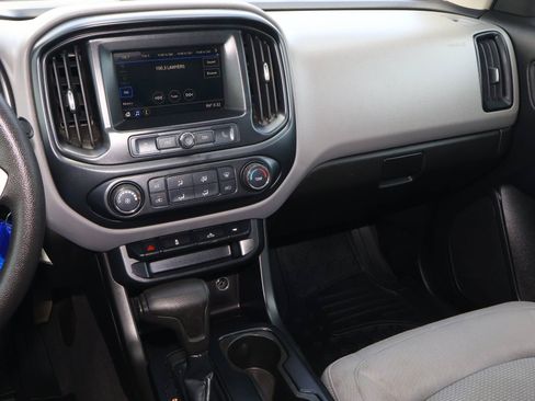 Used 2019 Chevrolet Colorado W/T w/ WT Convenience Package RWD image 10