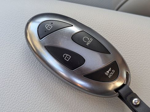New 2026 Hyundai Elantra Limited FWD image 31