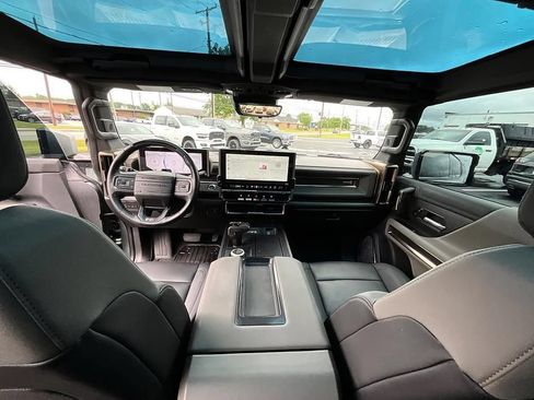 Used 2024 GMC Hummer EV 3X AWD/4WD image 40