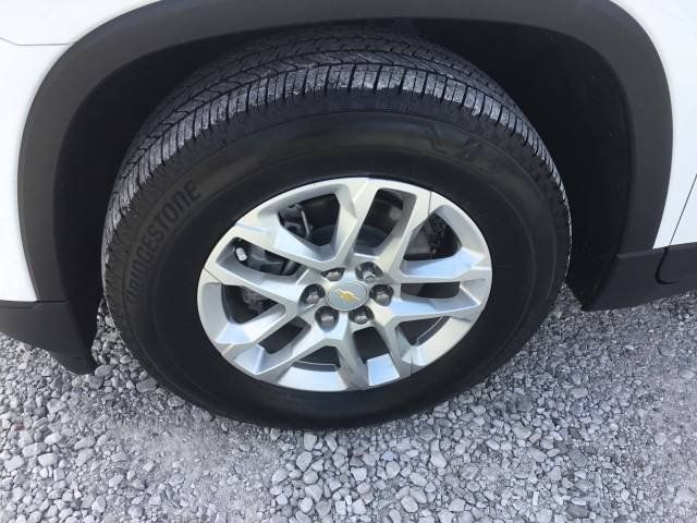 Used 2021 Chevrolet Traverse LS FWD image 9