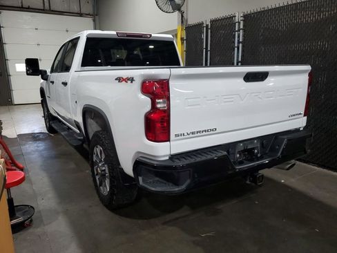 Used 2024 Chevrolet Silverado 2500 Custom w/ Custom Value Package image 2