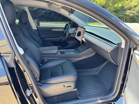 Used 2023 Tesla Model Y Long Range AWD/4WD image 17