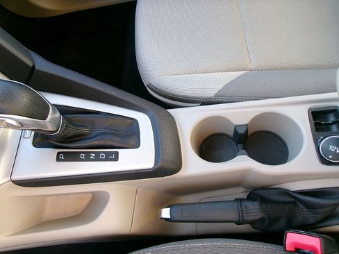 Used 2014 Ford Focus SE w/ Interior Protection Package FWD image 13