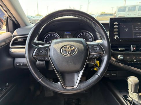 Used 2021 Toyota Camry SE FWD image 20