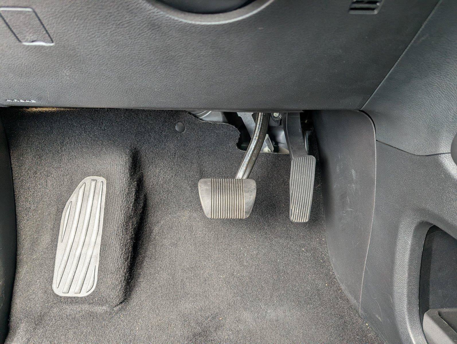 Used 2025 Chrysler Pacifica Limited FWD image 30