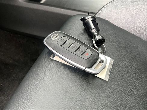 Certified 2023 Nissan Rogue SL AWD/4WD image 15