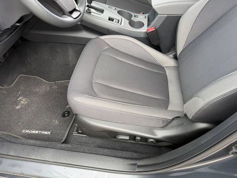 Used 2025 Subaru Crosstrek 2.5i Premium AWD/4WD image 23