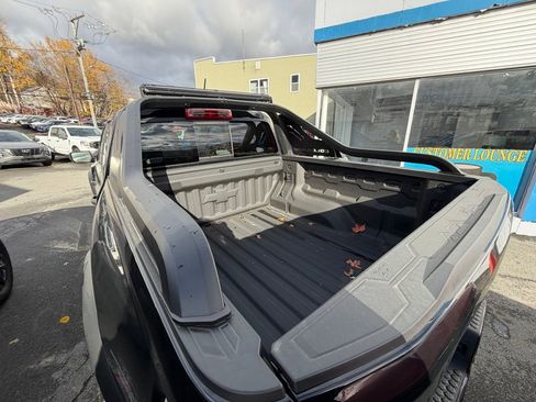 New 2025 Chevrolet Colorado Trail Boss w/ Midnight Edition image 9