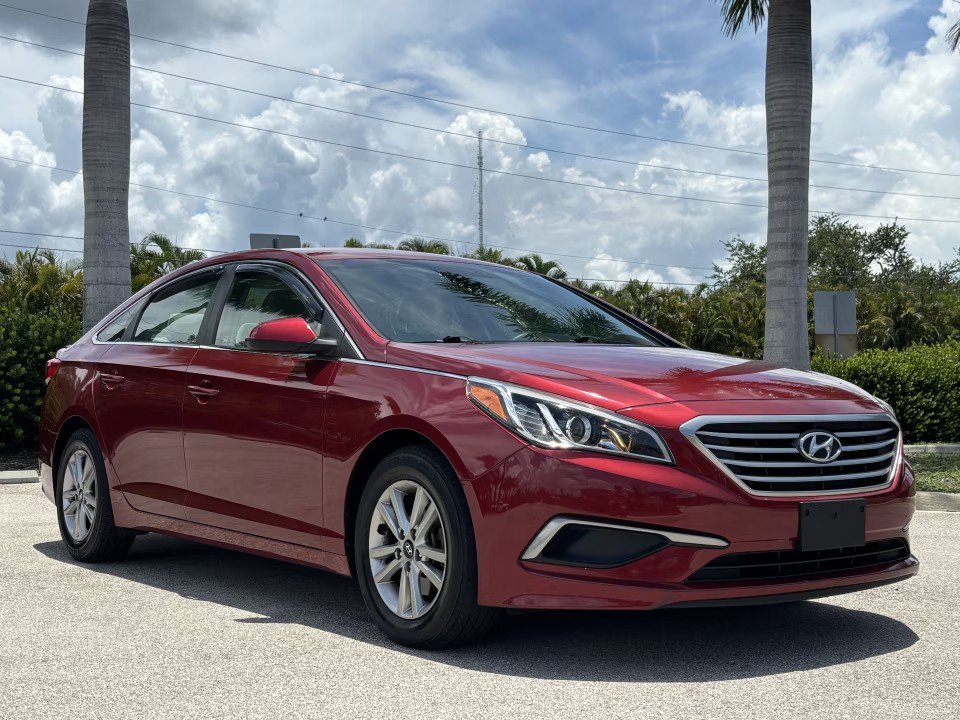 Used 2016 Hyundai Sonata SE FWD image 4