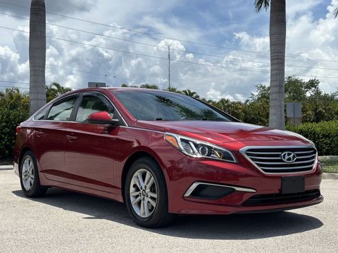 Used 2016 Hyundai Sonata SE FWD image 4