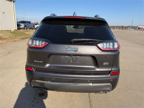 Used 2019 Jeep Cherokee Overland w/ Technology Group image 4