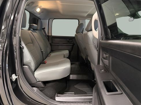 Used 2017 RAM 3500 Tradesman w/ Chrome Appearance Group image 23