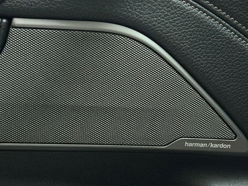 Used 2018 BMW M550i xDrive image 29