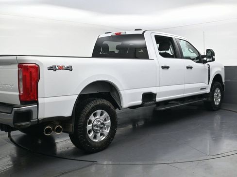 Used 2024 Ford F350 XLT image 7