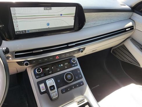 Used 2025 Hyundai Palisade Calligraphy image 23