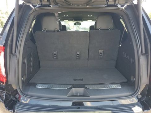 Used 2023 GMC Yukon Denali AWD/4WD image 29