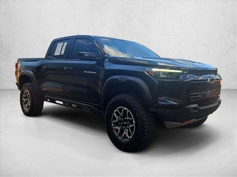 Used 2024 Chevrolet Colorado ZR2 w/ ZR2 Convenience Package III AWD/4WD image 3