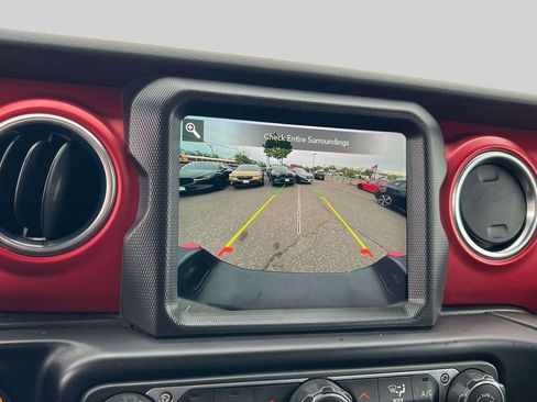 Used 2022 Jeep Gladiator Rubicon w/ Dual Top Group AWD/4WD image 26