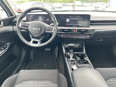 Used 2025 Kia K5 LXS FWD image 19