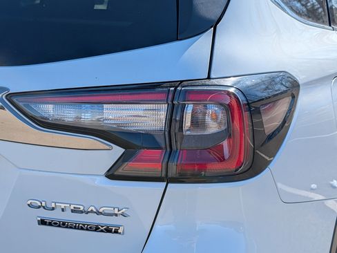 Used 2022 Subaru Outback Touring XT w/ Tech Package 3 image 17