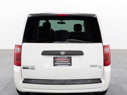 Used 2010 Dodge Grand Caravan SE w/ Climate Group FWD image 11