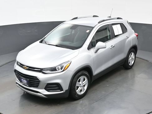 Used 2018 Chevrolet Trax LT w/ Driver Confidence Package FWD image 33