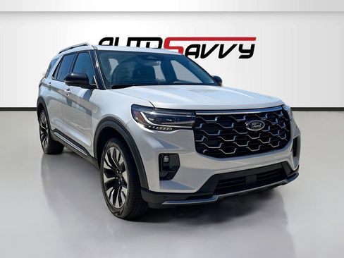 Used 2025 Ford Explorer Platinum w/ LUX Leather Package AWD/4WD image 1