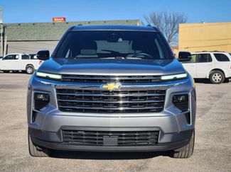 Used 2025 Chevrolet Traverse LT video 2