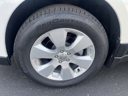 Used 2011 Subaru Outback 2.5i Premium image 8