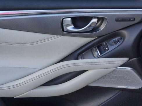 Used 2019 INFINITI Q60 3.0t Luxe w/ Essential Package image 25