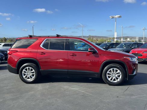 Used 2021 Chevrolet Traverse LT image 26