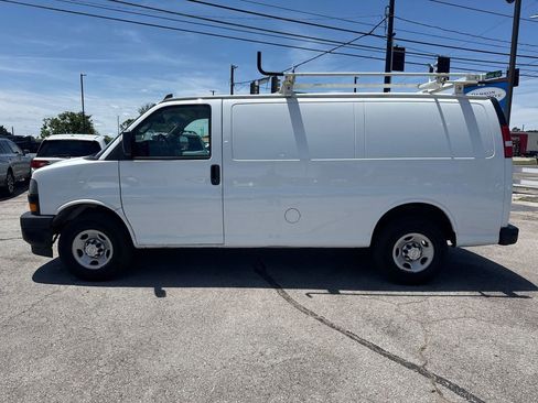 Used 2020 Chevrolet Express 2500 w/ Driver Convenience Package RWD image 2