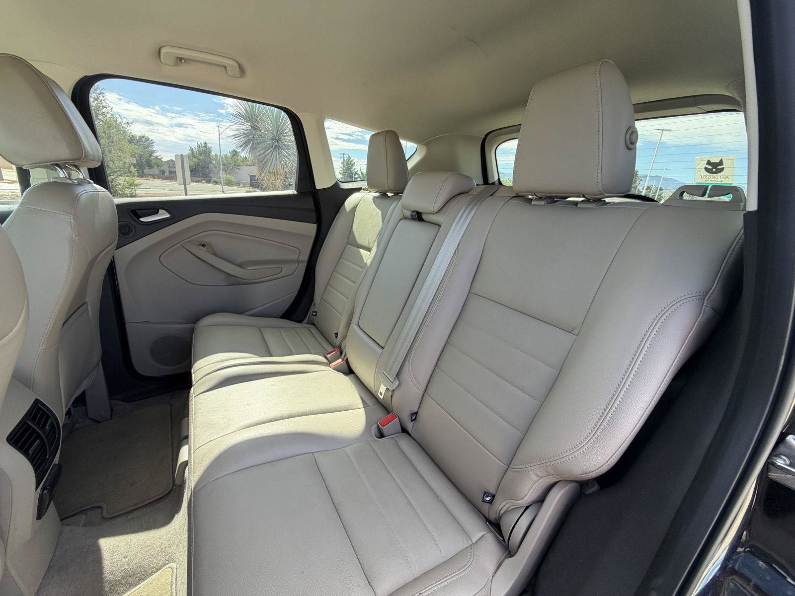 Used 2014 Ford Escape Titanium w/ Equipment Group 401A FWD image 17