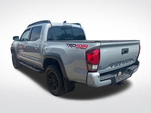 Used 2019 Toyota Tacoma TRD Off-Road w/ TRD Premium Off Road Package AWD/4WD image 5