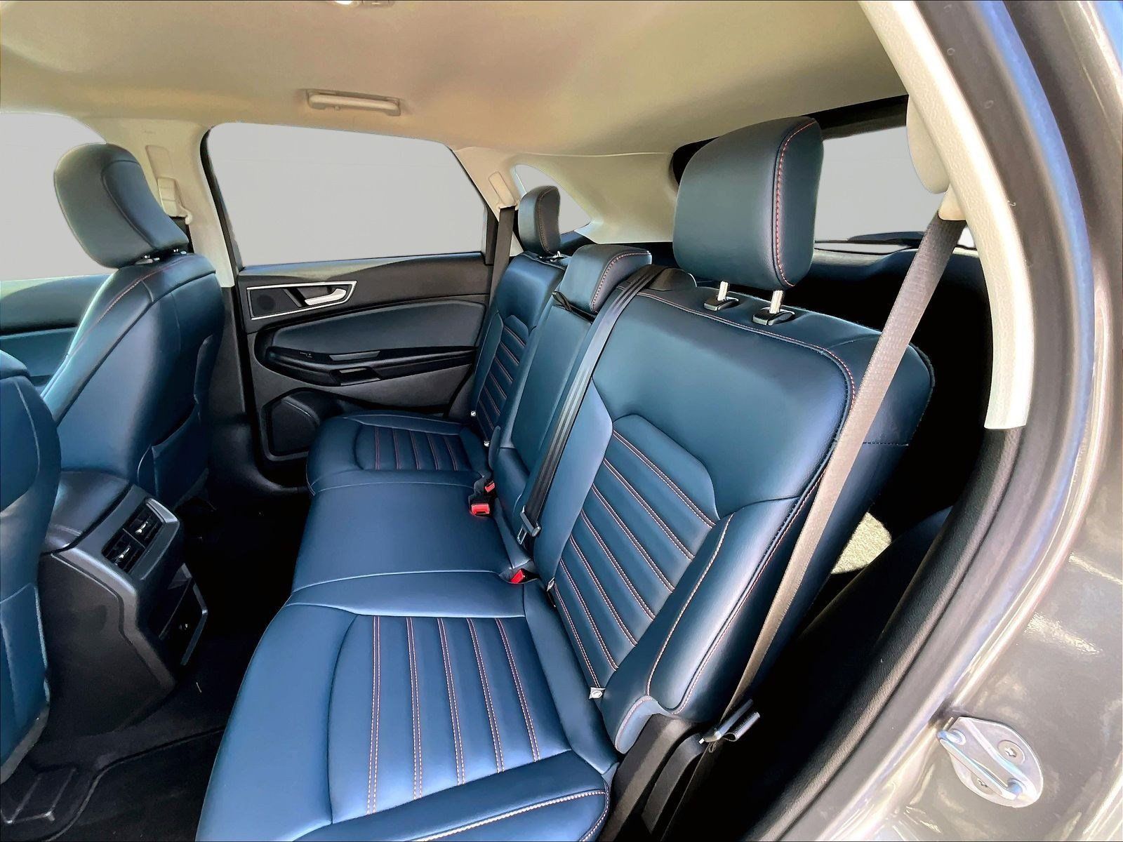 Used 2023 Ford Edge SEL w/ Sport Appearance Package AWD/4WD image 22