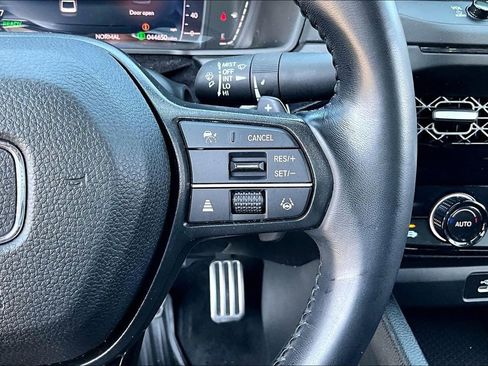Used 2023 Honda Accord Sport image 12