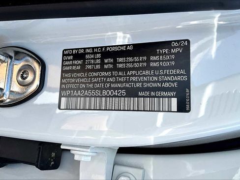 Used 2025 Porsche Macan image 68