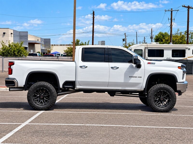 Used 2022 Chevrolet Silverado 2500 LTZ w/ LTZ Plus Package AWD/4WD image 3