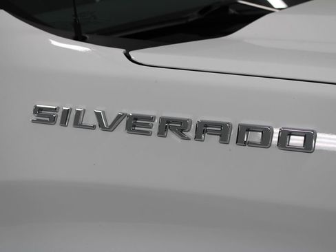 Used 2024 Chevrolet Silverado 1500 Custom image 12