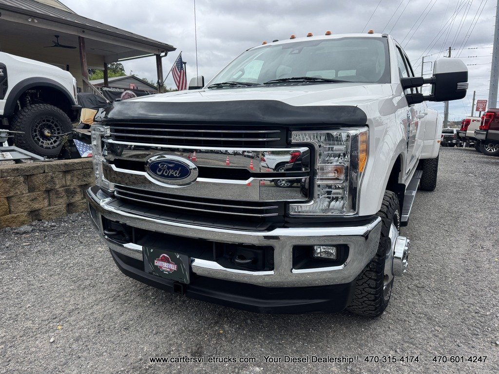 Used 2017 Ford F350 Lariat w/ Lariat Ultimate Package AWD/4WD image 3