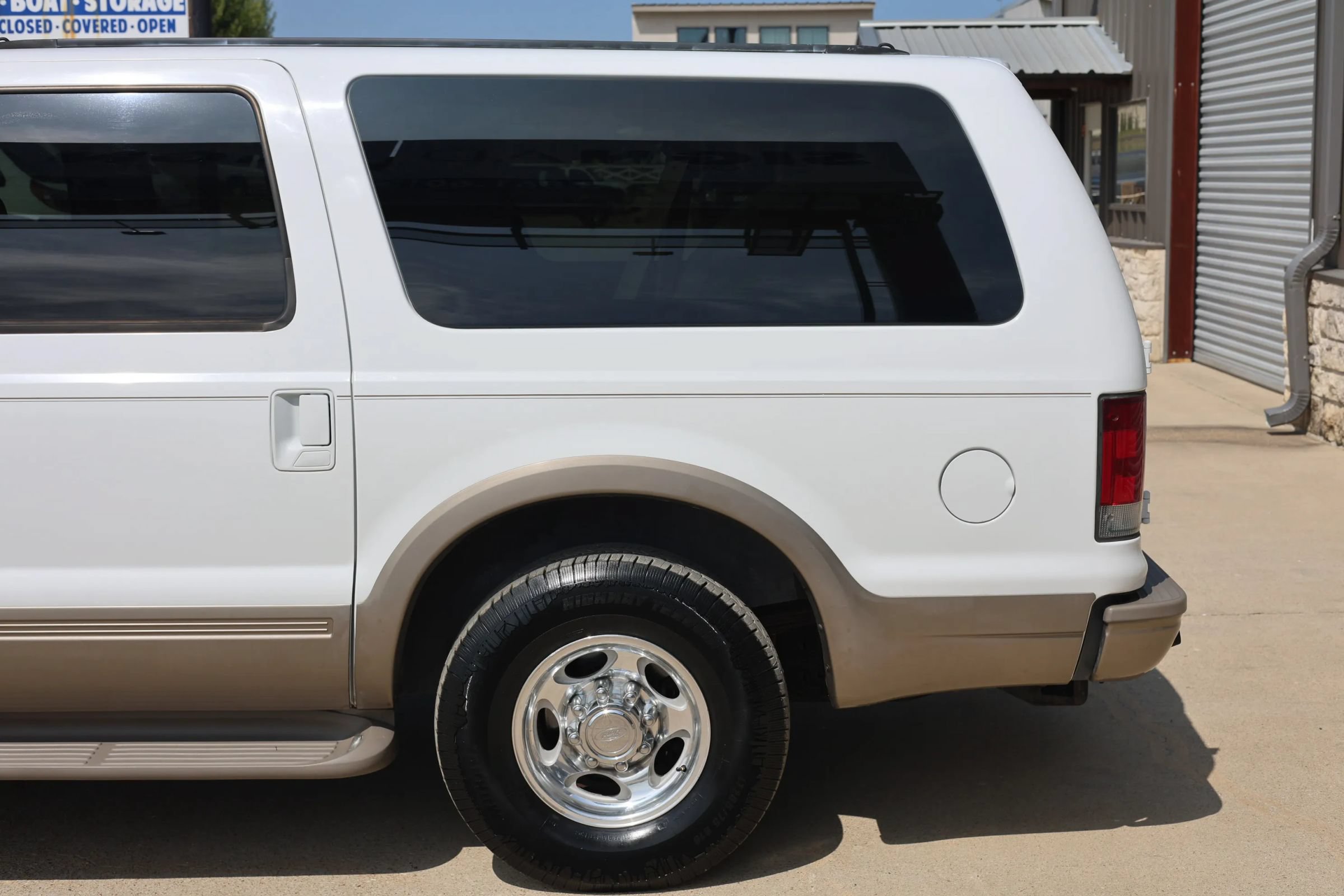 Used 2003 Ford Excursion Eddie Bauer RWD image 15